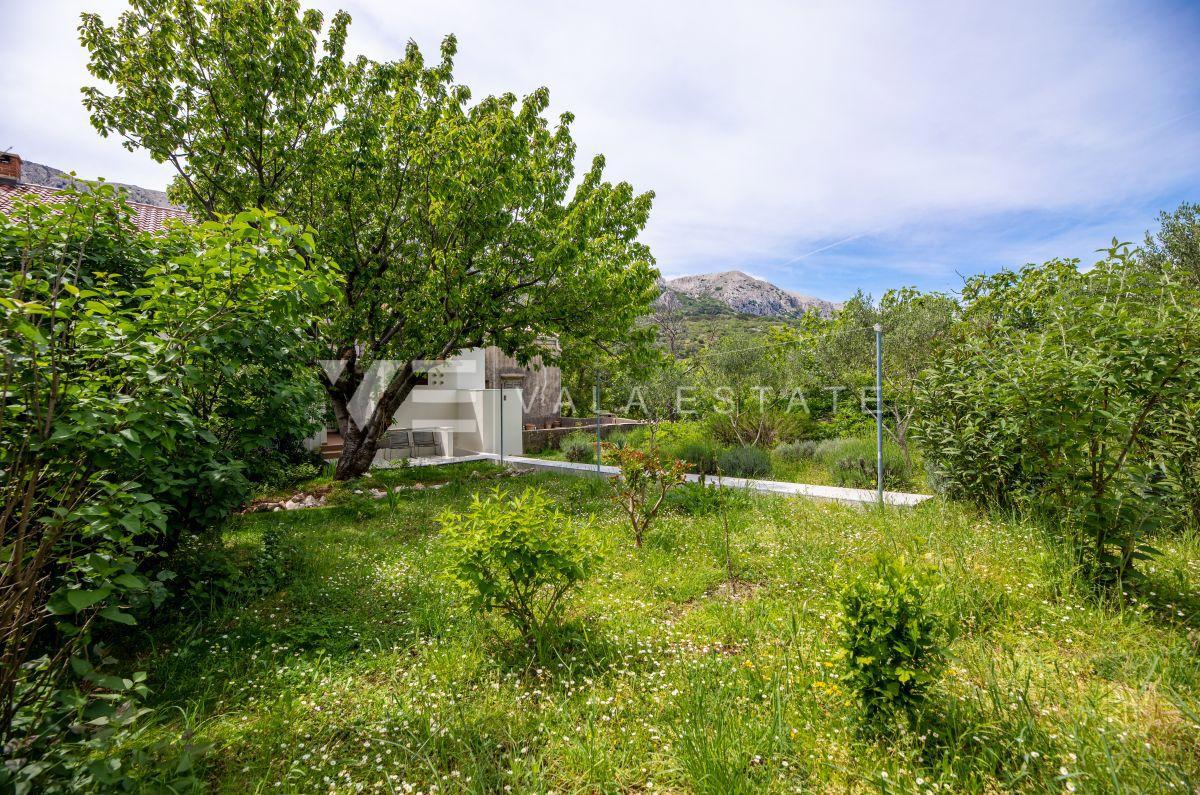 CASA IN PIETRA DI DESIGN CON SPLENDIDISSIMO TERRENO
