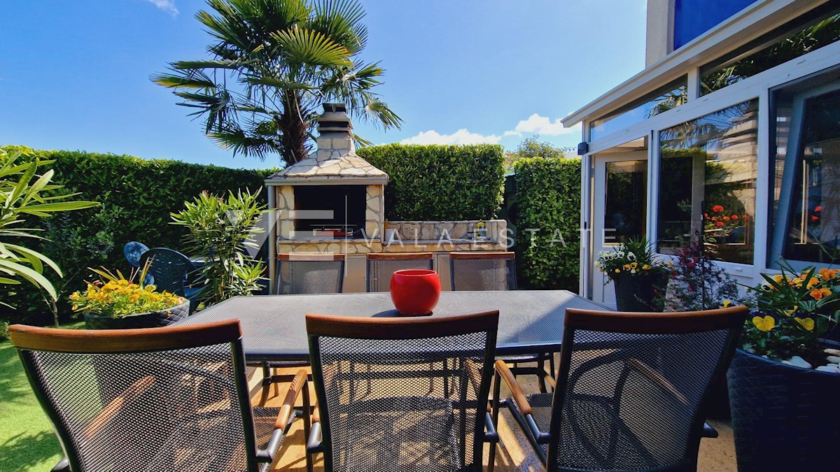 APPARTAMENTO AL PIANOTERRA CON GIARDINO VICINO AL MARE E AL CENTRO