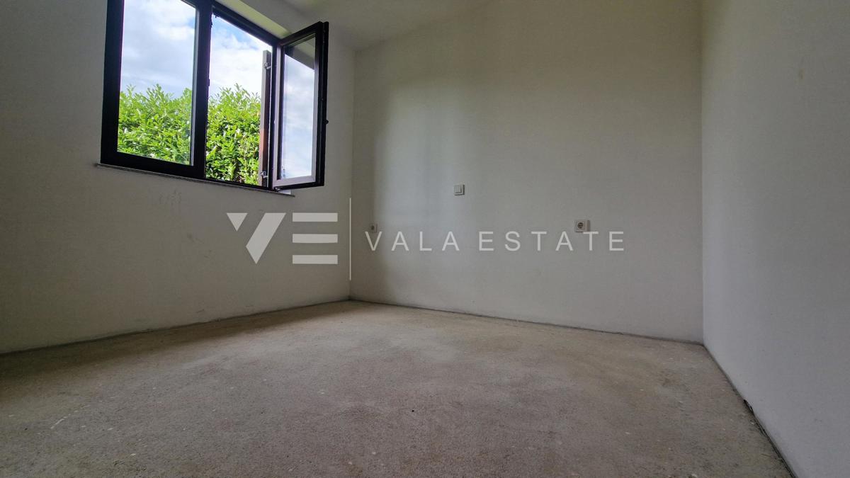 CASA INDIPENDENTE CON DUE UNITA' RESIDENZIALI SEPARATE IN POSIZIONE TRANQUILLA
