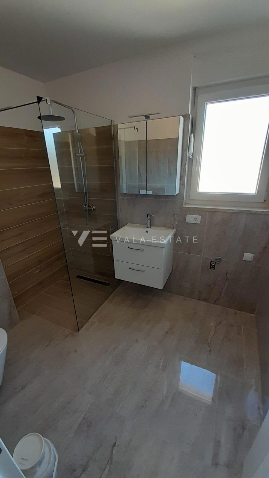 MONOLOCALE AL PIANO TERRA DI UN NUOVO EDIFICIO