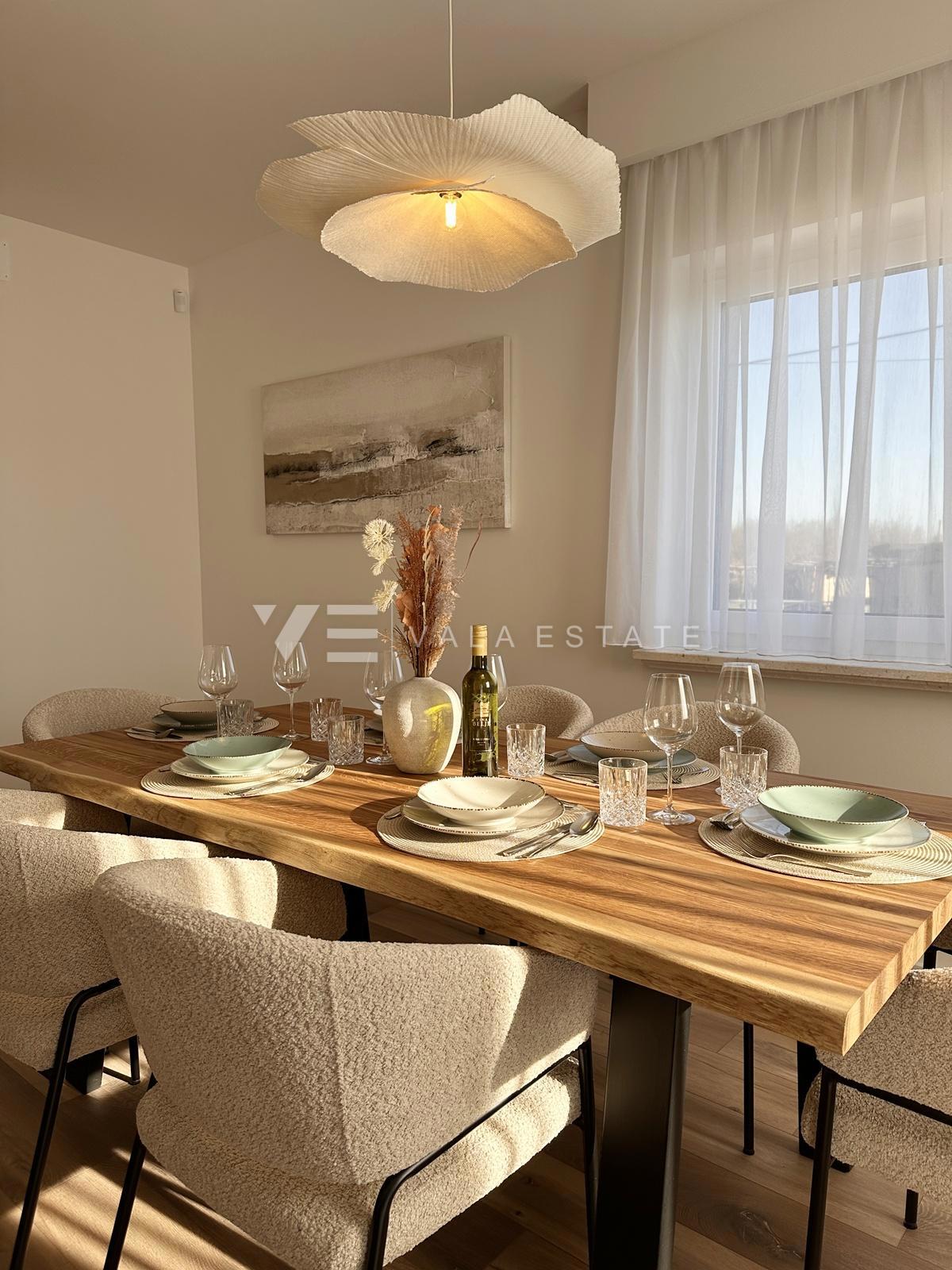 NUOVA VILLA DI LUSSO CON PISCINA IN POSIZIONE TRANQUILLA