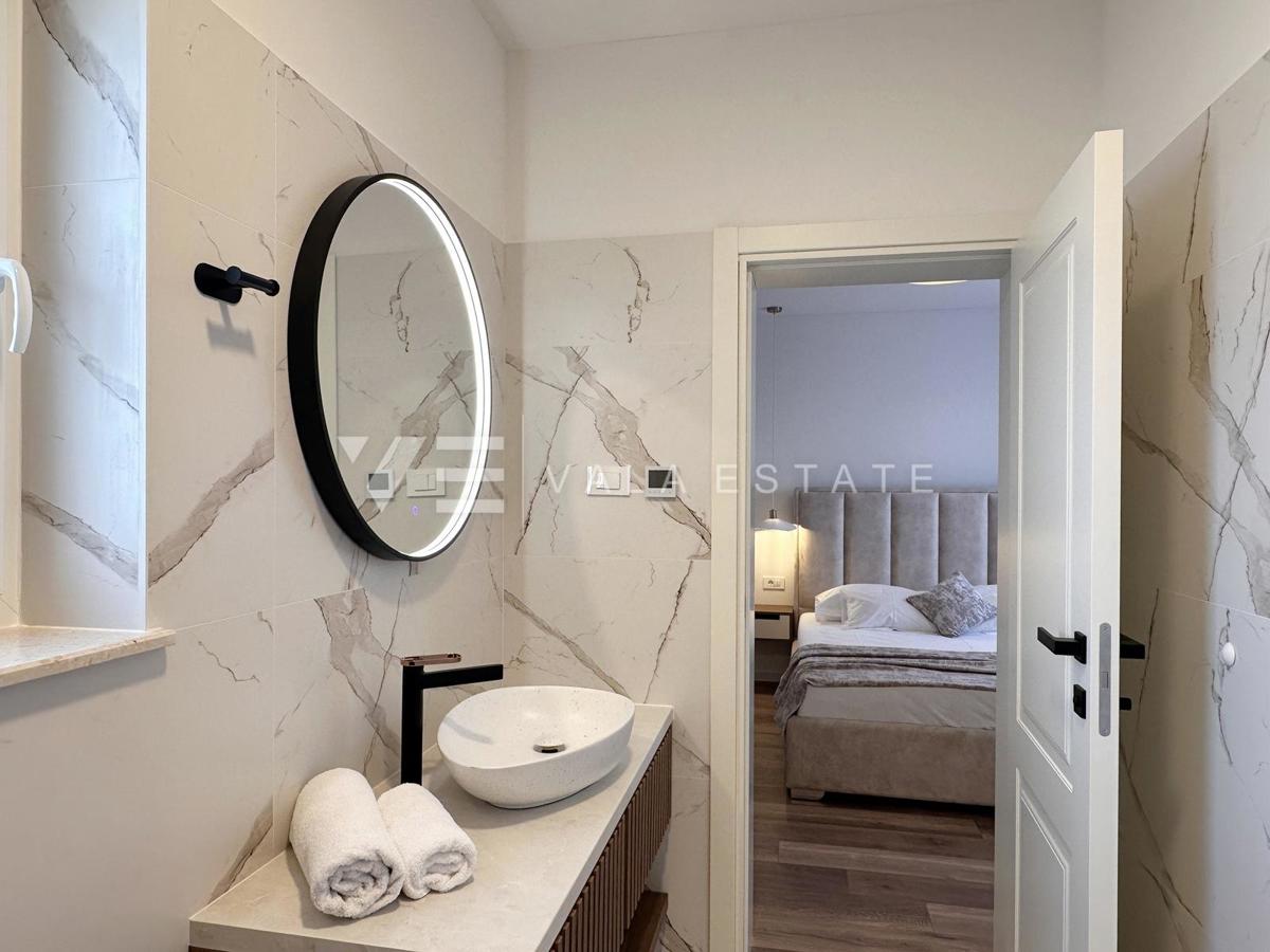 NUOVA VILLA DI LUSSO CON PISCINA IN POSIZIONE TRANQUILLA