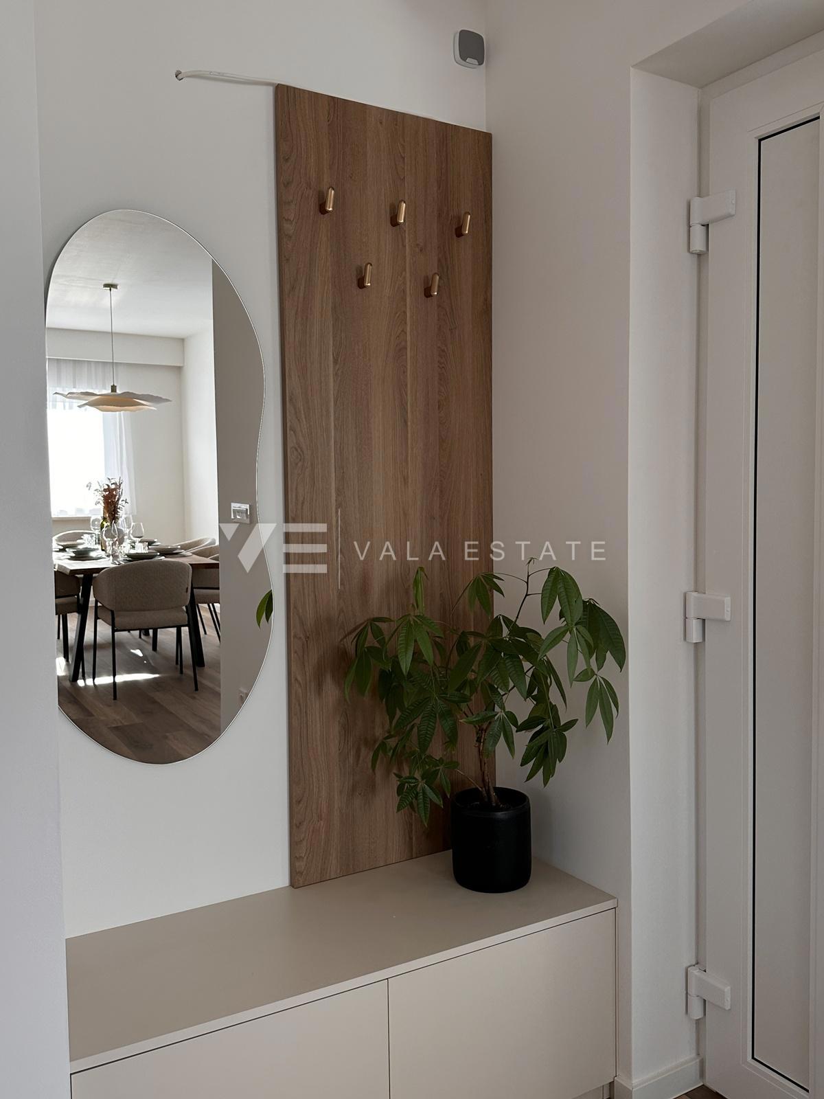 NUOVA VILLA DI LUSSO CON PISCINA IN POSIZIONE TRANQUILLA