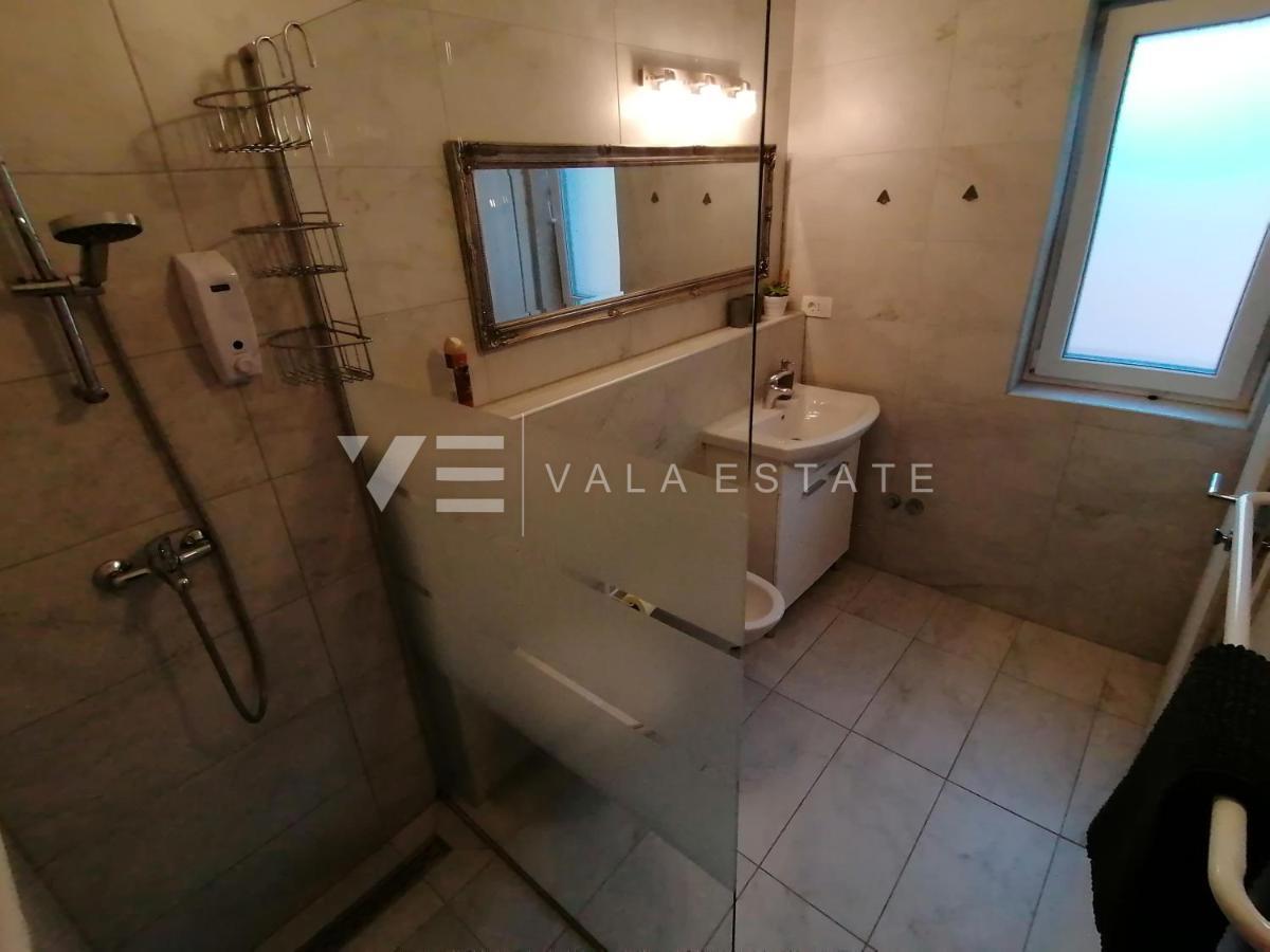 CASA AL PIANO TERRA IN POSIZIONE TRANQUILLA IMMERSA NELLA NATURA