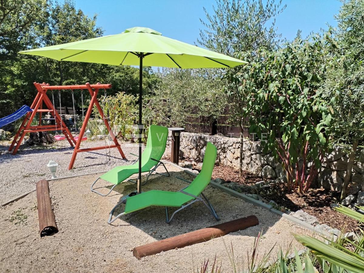 CASA AL PIANO TERRA IN POSIZIONE TRANQUILLA IMMERSA NELLA NATURA