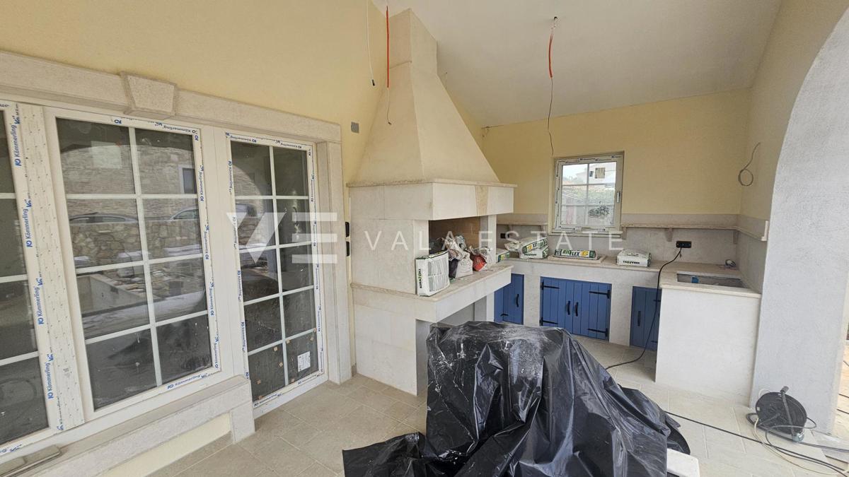 NUOVA VILLA MEDITERRANEA CON PISCINA E VISTA MARE