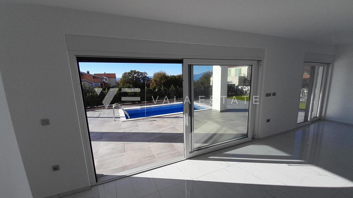 NUOVA CASA INDIPENDENTE CON PISCINA E VISTA MARE