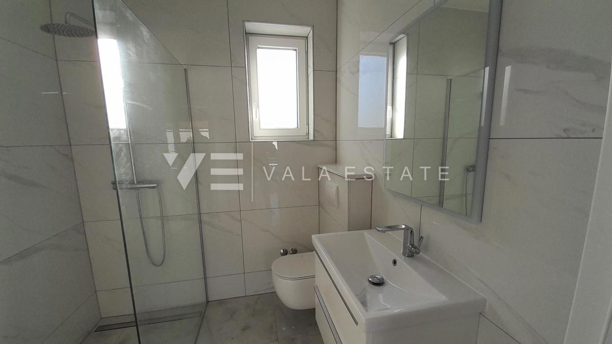 NUOVA CASA INDIPENDENTE CON PISCINA E VISTA MARE