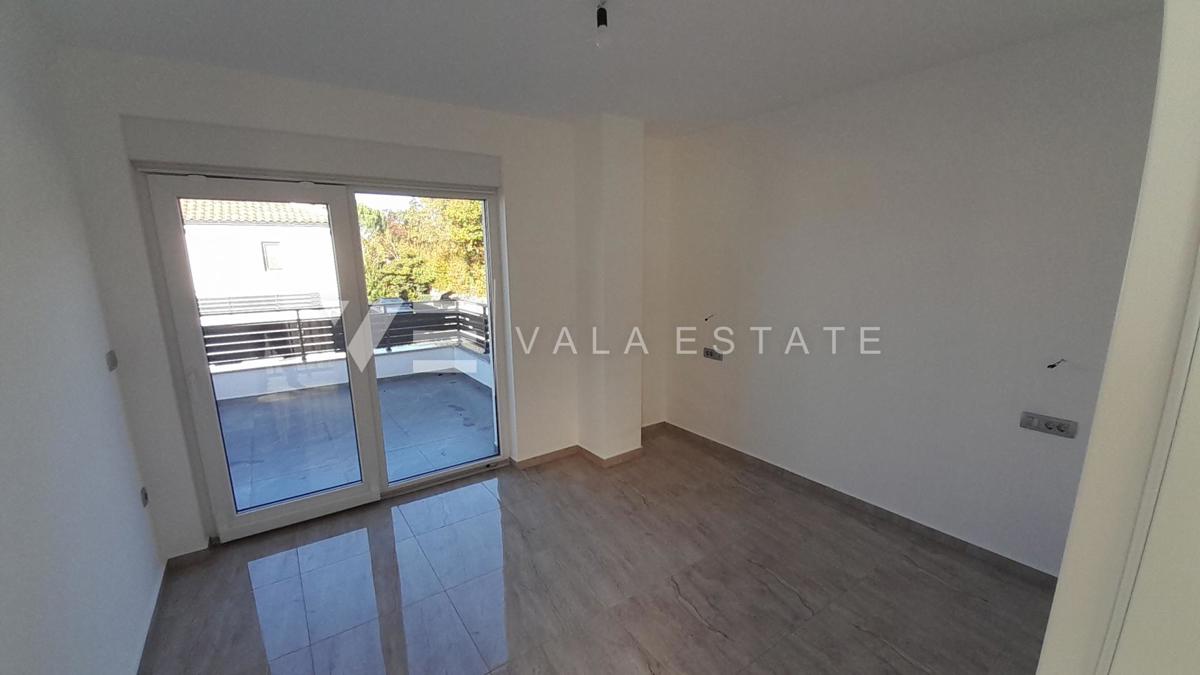 NUOVA CASA INDIPENDENTE CON PISCINA E VISTA MARE