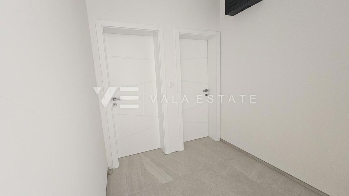 APPARTAMENTO MODERNO AL PIANO TERRA CON PISCINA E VISTA MARE