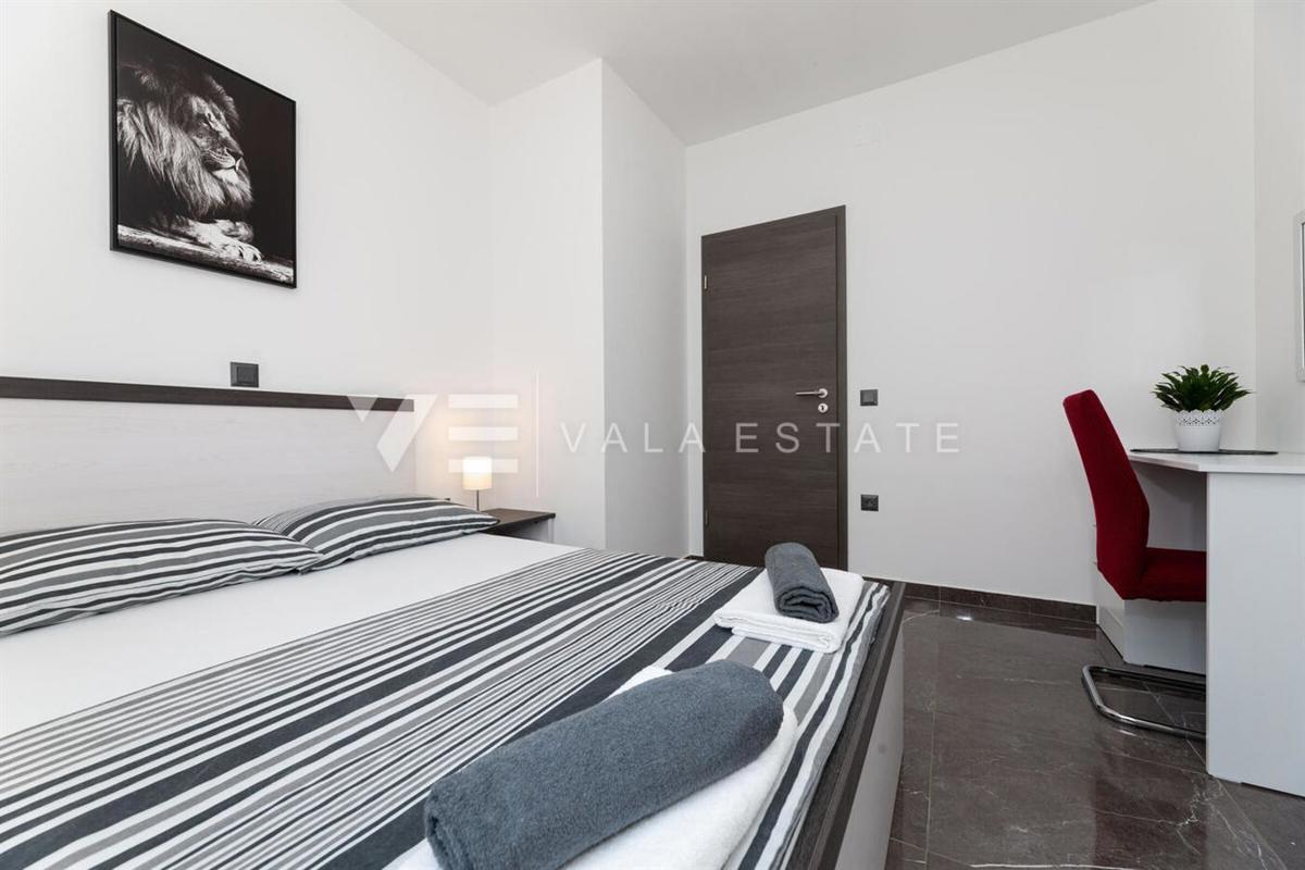 CASA INDIPENDENTE AL PIANO TERRA CON PISCINA IN POSIZIONE TRANQUILLA