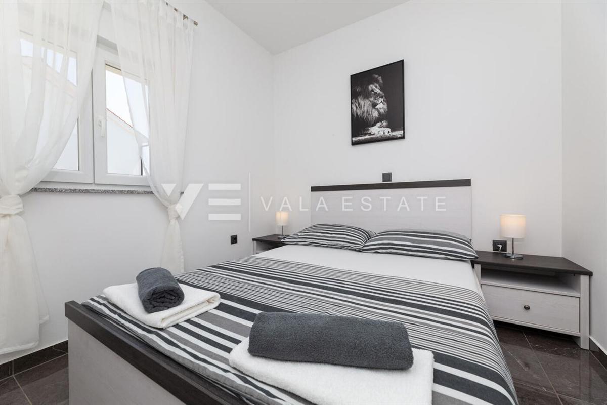 CASA INDIPENDENTE AL PIANO TERRA CON PISCINA IN POSIZIONE TRANQUILLA