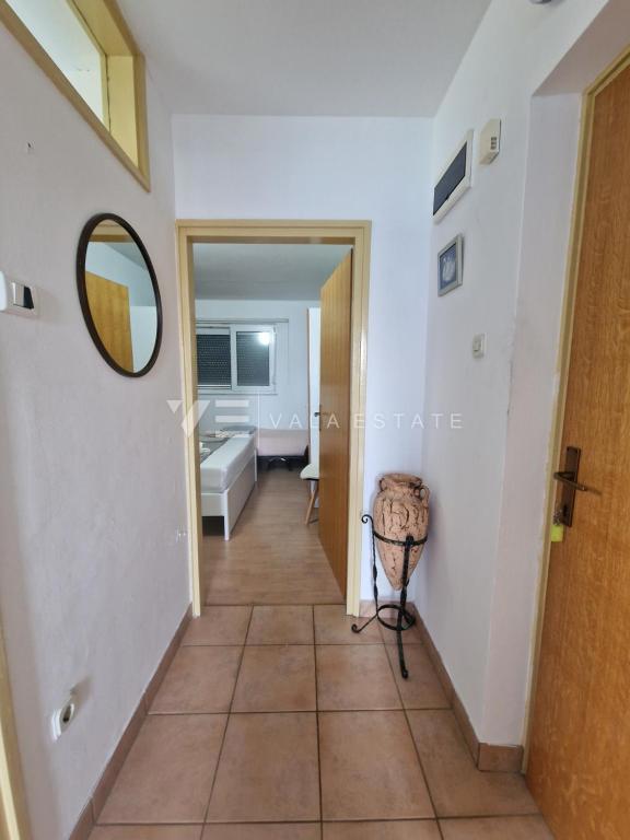 APPARTAMENTO CON UNA CAMERA DA LETTO VICINO A SPIAGGE BELLISSIME