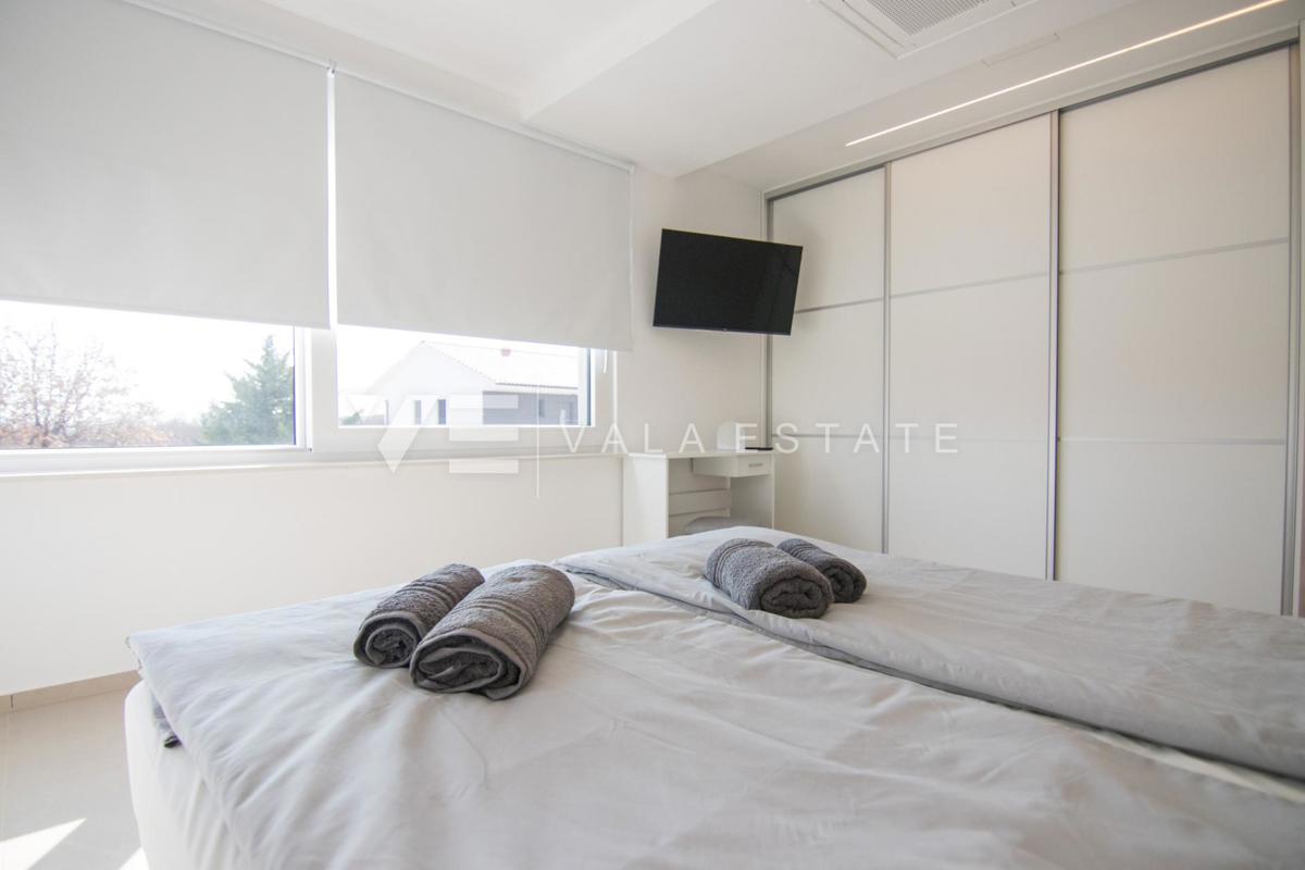 NUOVA VILLA DI LUSSO CON PISCINA IN UN AMBIENTE TRANQUILLO