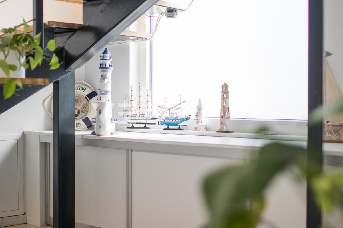 NUOVA VILLA DI LUSSO CON PISCINA IN UN AMBIENTE TRANQUILLO