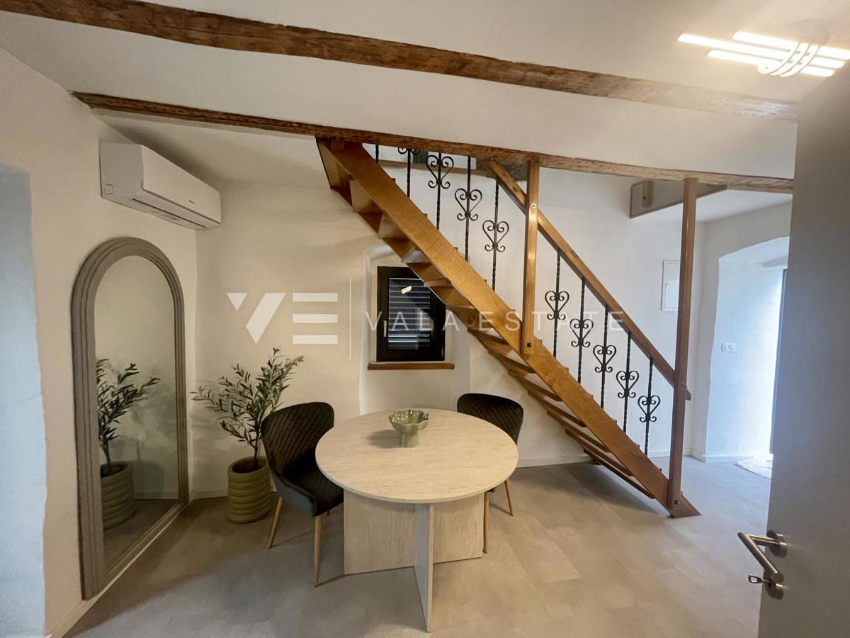 CASA IN PIETRA RISTRUTTURATA E ARREDATA VICINO AL MARE E AL CENTRO DI PUNTO