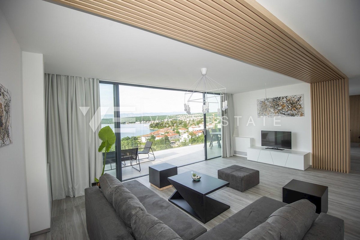 PENTHOUSE DI LUSSO CON VISTA MARE IN OTTIMA POSIZIONE