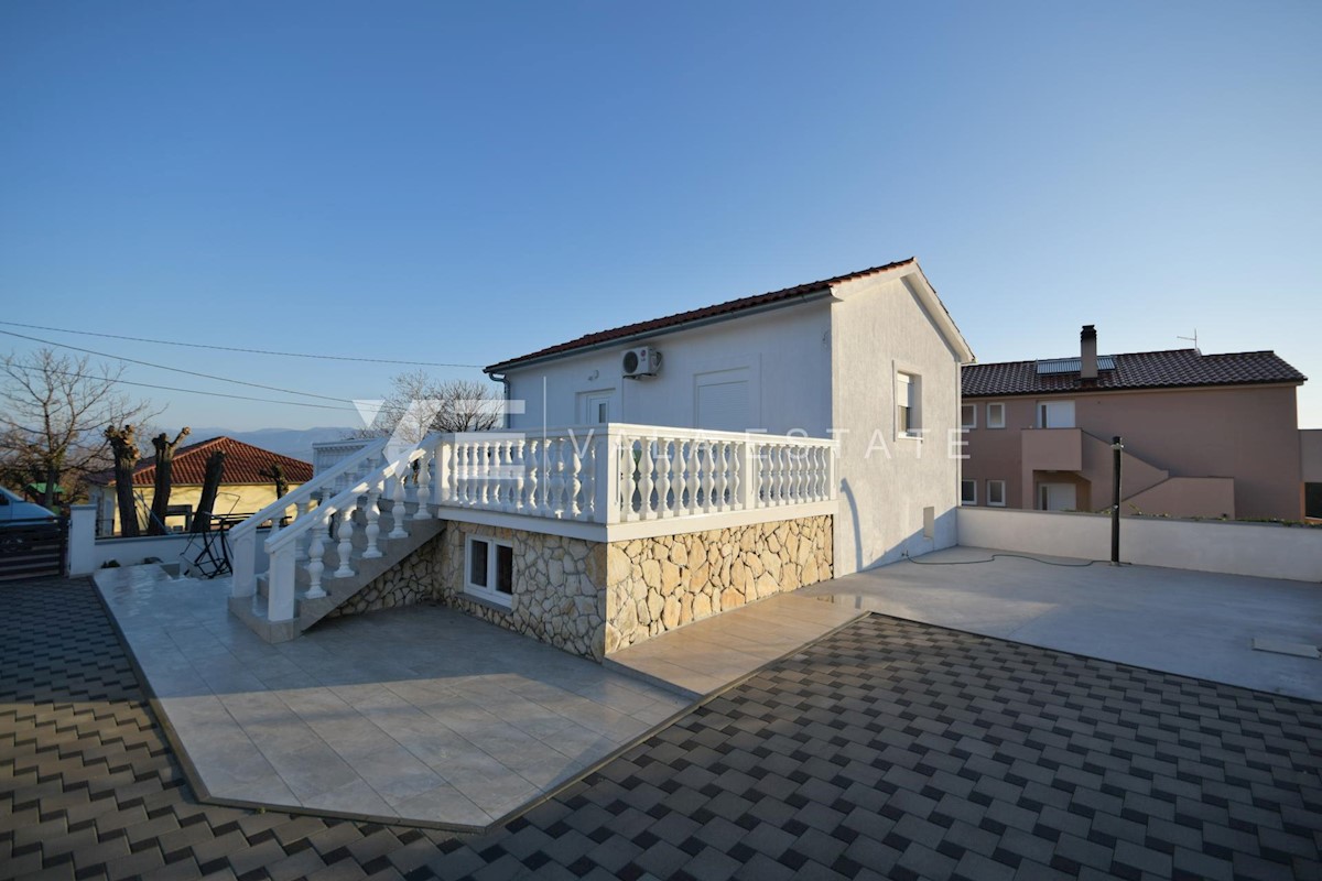 CASA INDIPENDENTE IN PIETRA IN POSIZIONE TRANQUILLA