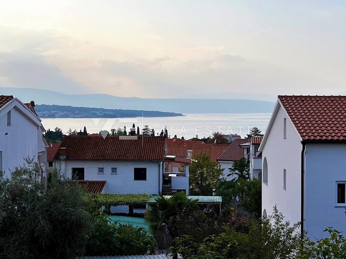 COMODO APPARTAMENTO IN CENTRO CON VISTA MARE