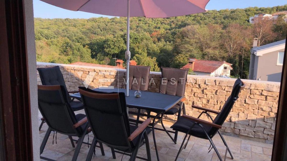APPARTAMENTO CON GIARDINO A SOLI 300 M DAL MARE