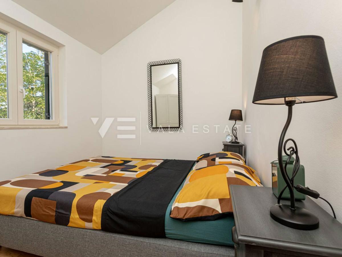 CASA INDIPENDENTE MEDITERRANEA CON PISCINA IN POSIZIONE TRANQUILLA