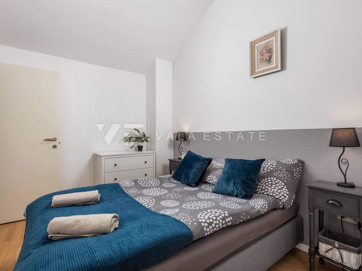 CASA INDIPENDENTE MEDITERRANEA CON PISCINA IN POSIZIONE TRANQUILLA