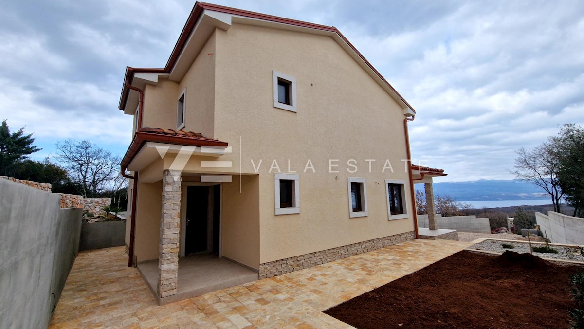 CASA INDIPENDENTE CON DUE APPARTAMENTI E VISTA MARE