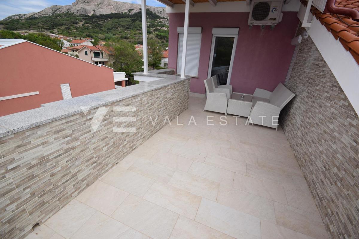 BELLO APPARTAMENTO VICINO DELLA SPIAGGIA A BAŠKA