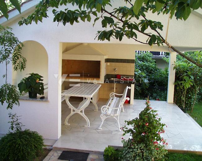 CASA DOPPIA CON QUATTRO APPARTAMENTI E VISTA MARE