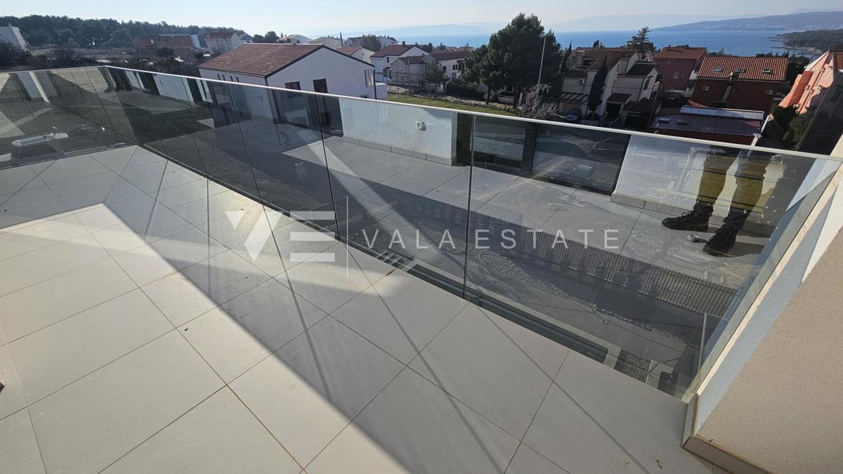 APPARTAMENTO SU DUE PIANI IN NUOVA COSTRUZIONE CON VISTA MARE