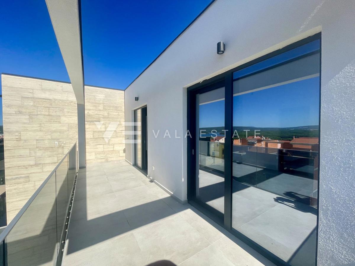 APPARTAMENTO SU DUE PIANI IN NUOVA COSTRUZIONE CON VISTA MARE