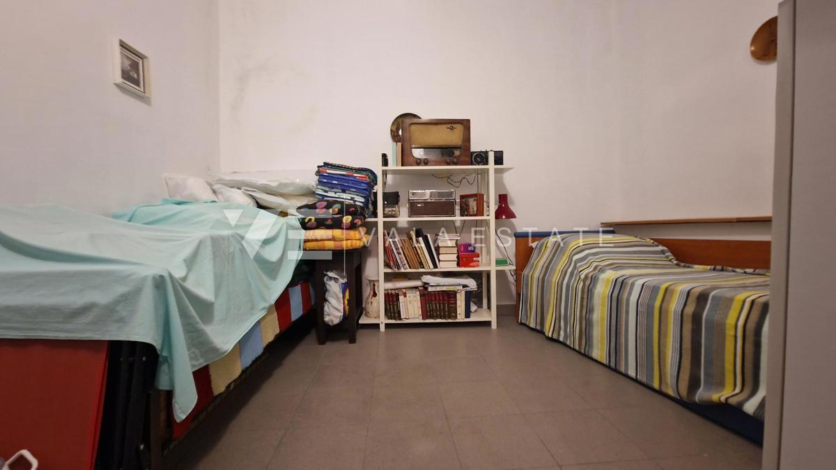 DOPPIA CASA IN PIETRA PRIMA FILA AL MARE