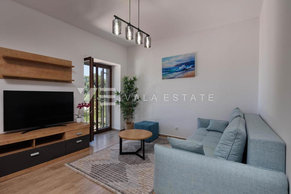 CASA RISTRUTTURATA PRIMA FILA AL MARE