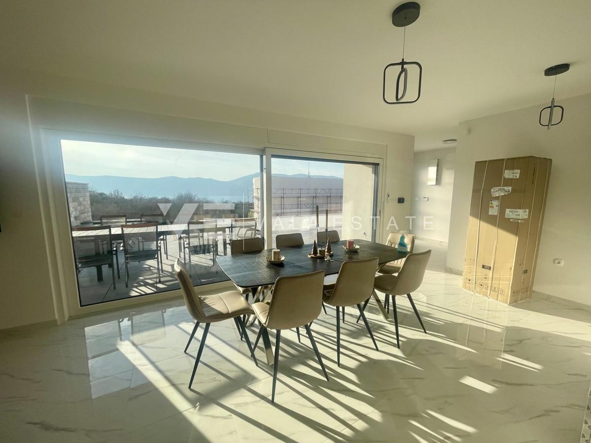 NUOVA CASA DOPPIA MODERNA CON PISCINA E VISTA MARE