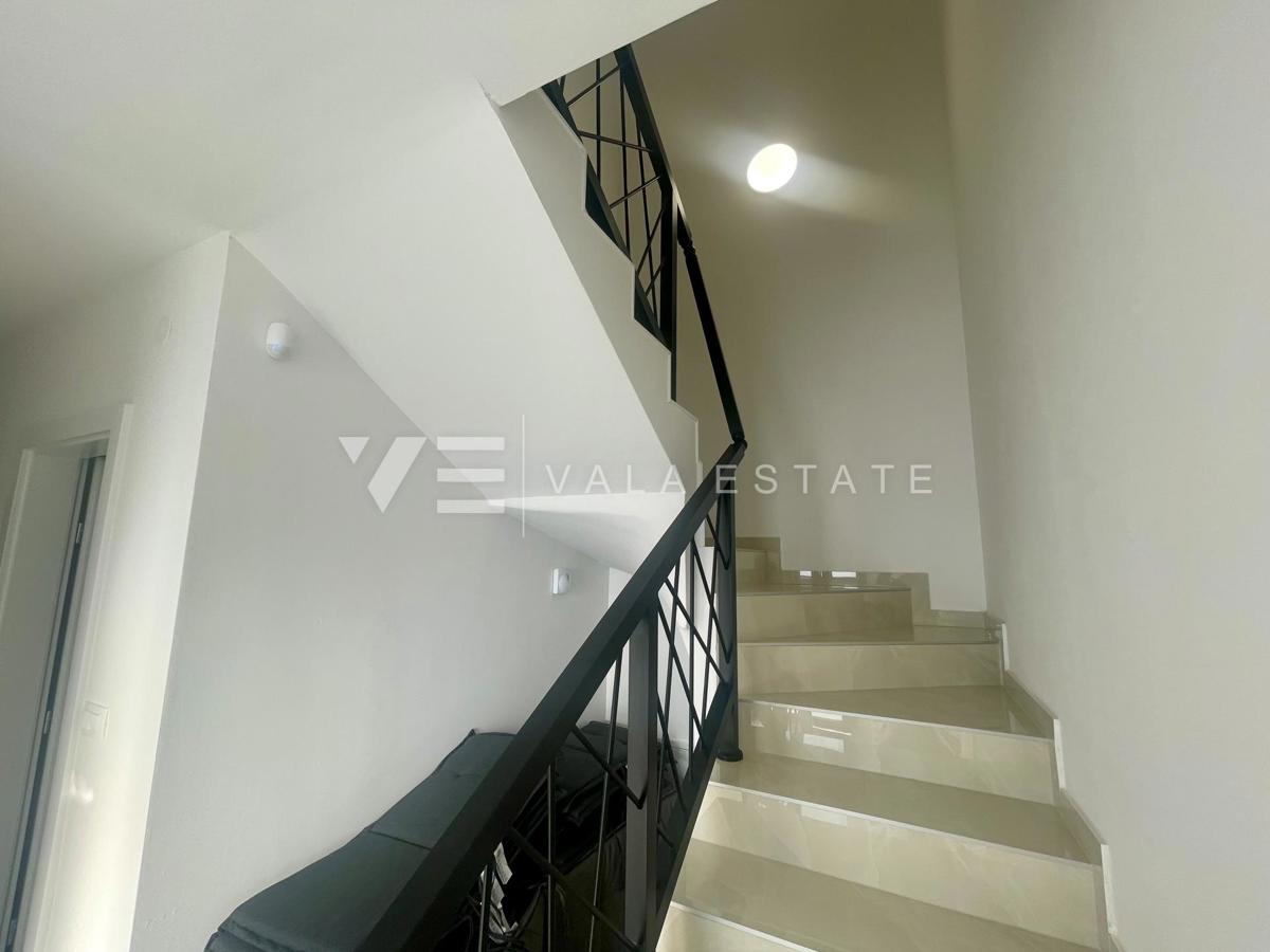 NUOVA CASA DOPPIA MODERNA CON PISCINA E VISTA MARE