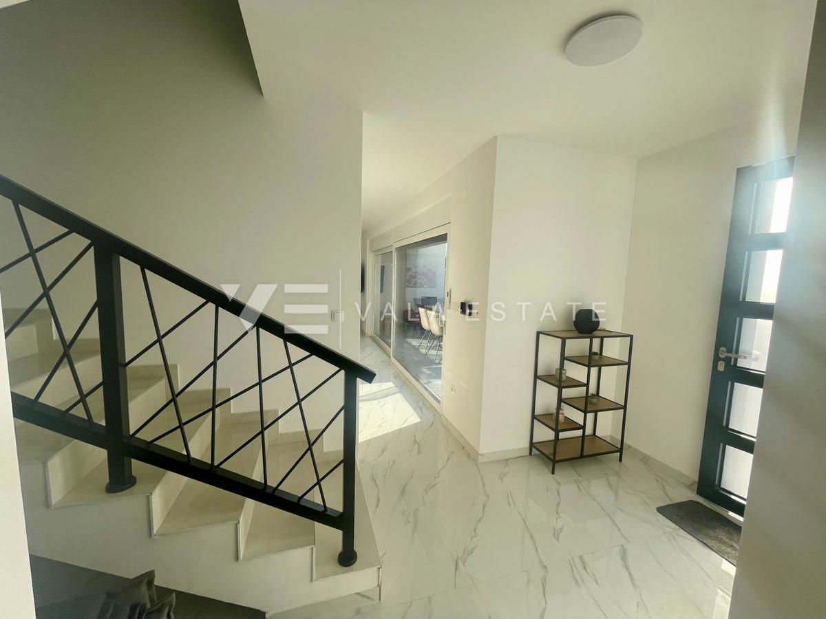 NUOVA CASA DOPPIA MODERNA CON PISCINA E VISTA MARE