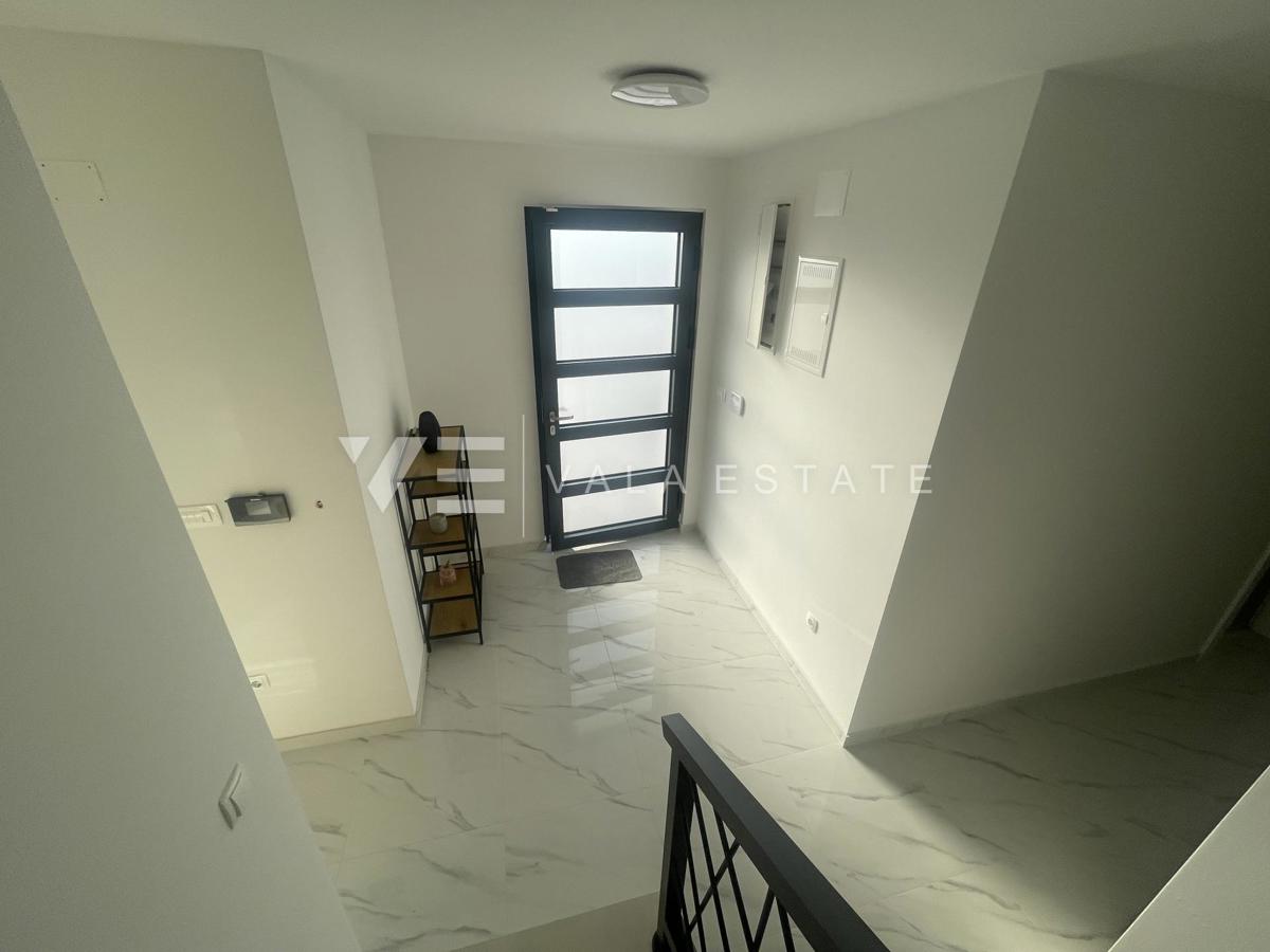 NUOVA CASA DOPPIA MODERNA CON PISCINA E VISTA MARE