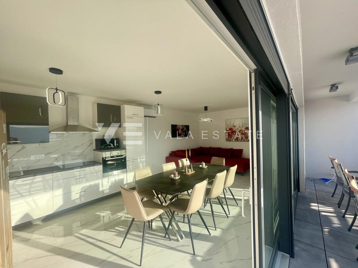 NUOVA CASA DOPPIA MODERNA CON PISCINA E VISTA MARE