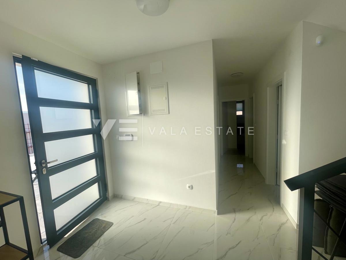 NUOVA CASA DOPPIA MODERNA CON PISCINA E VISTA MARE