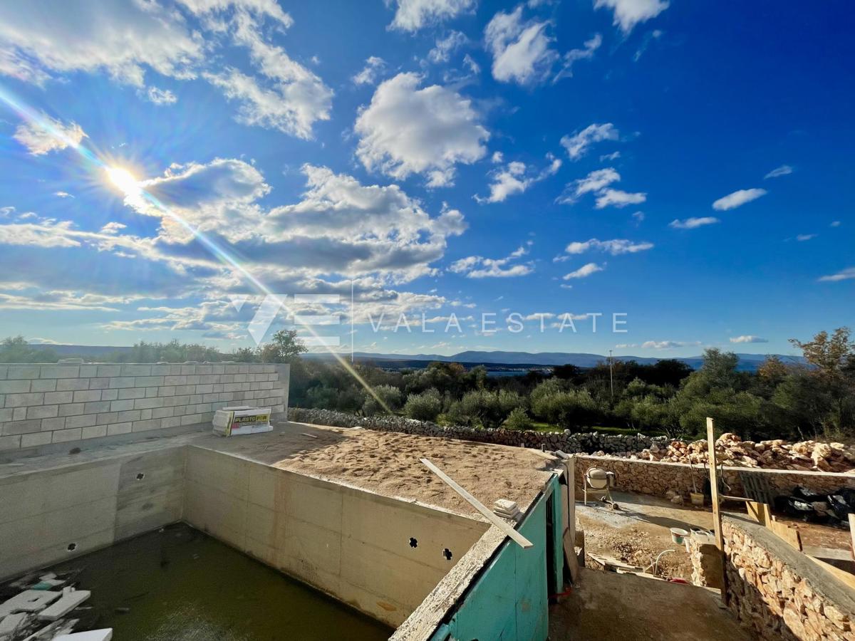 NUOVA VILLA DOPPIA IN POSIZIONE TRANQUILLA CON VISTA MARE