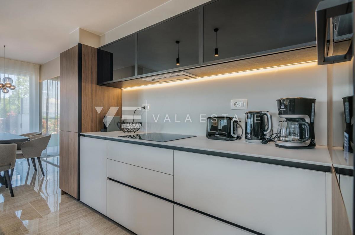 APPARTAMENTO LUSSUOSO CON PISCINA E VISTA MARE