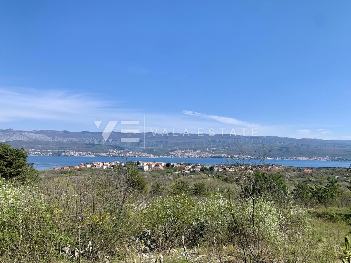 TERRENO EDIFICABILE CON VISTA MARE IN POSIZIONE TRANQUILLA