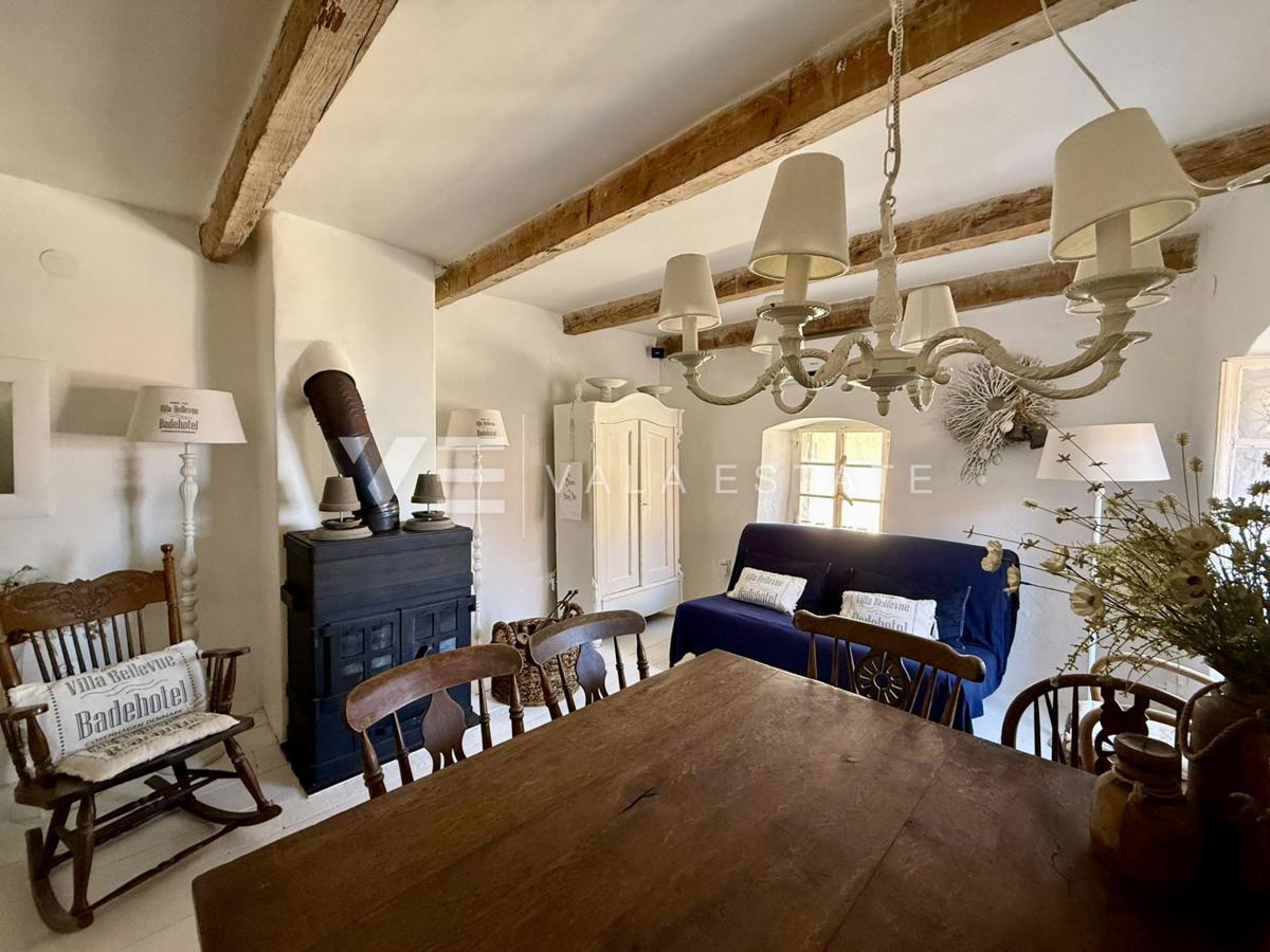 CASA AUTOCTONA IN PIETRA RISTRUTTURATA CON VISTA MARE