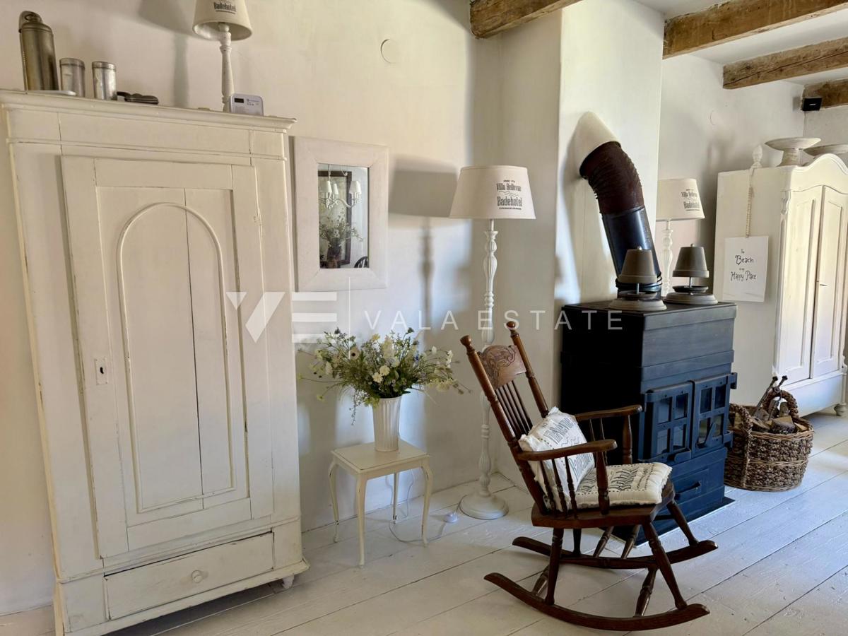 CASA AUTOCTONA IN PIETRA RISTRUTTURATA CON VISTA MARE