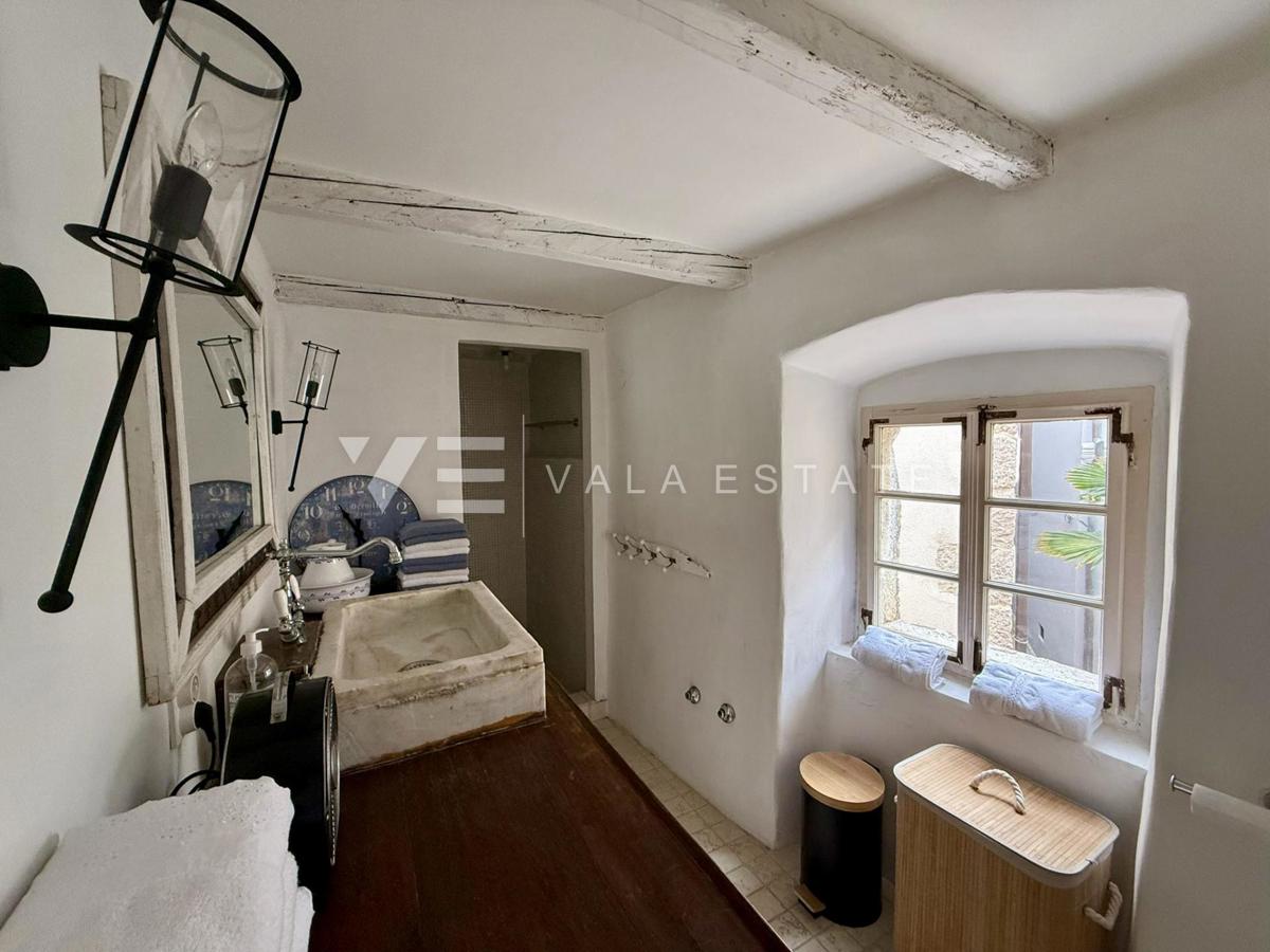 CASA AUTOCTONA IN PIETRA RISTRUTTURATA CON VISTA MARE