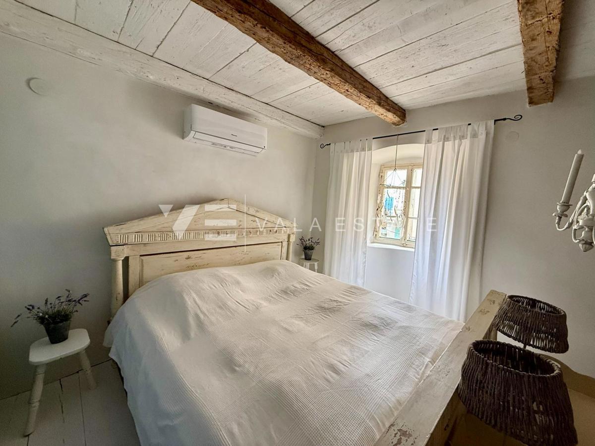 CASA AUTOCTONA IN PIETRA RISTRUTTURATA CON VISTA MARE