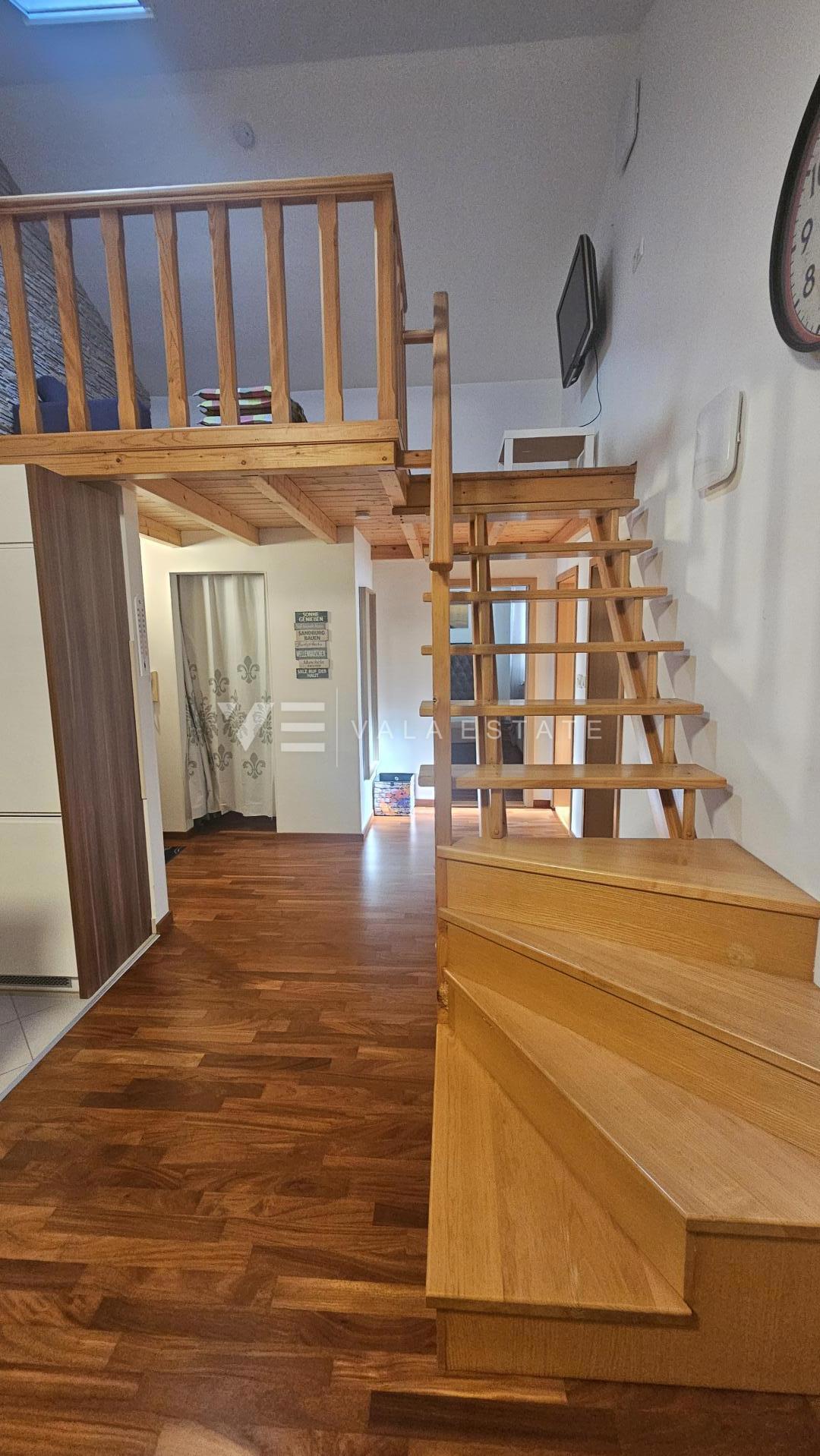 APPARTAMENTO CON VISTA MARE IN POSIZIONE TRANQUILLA