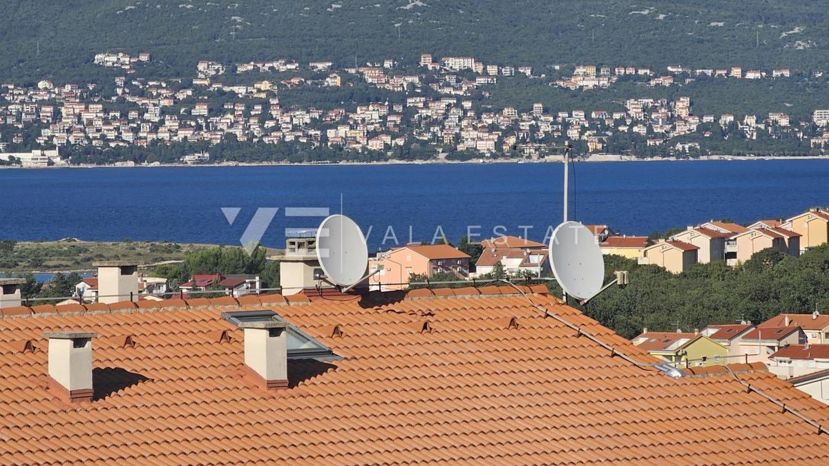 APPARTAMENTO CON VISTA MARE IN POSIZIONE TRANQUILLA