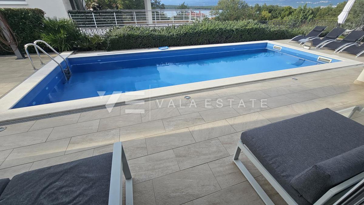 ELEGANTE VILLA MODERNA CON PISCINA E VISTA MARE