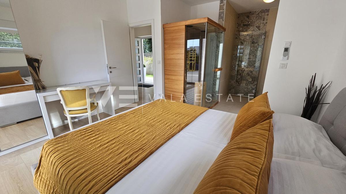 ELEGANTE VILLA MODERNA CON PISCINA E VISTA MARE